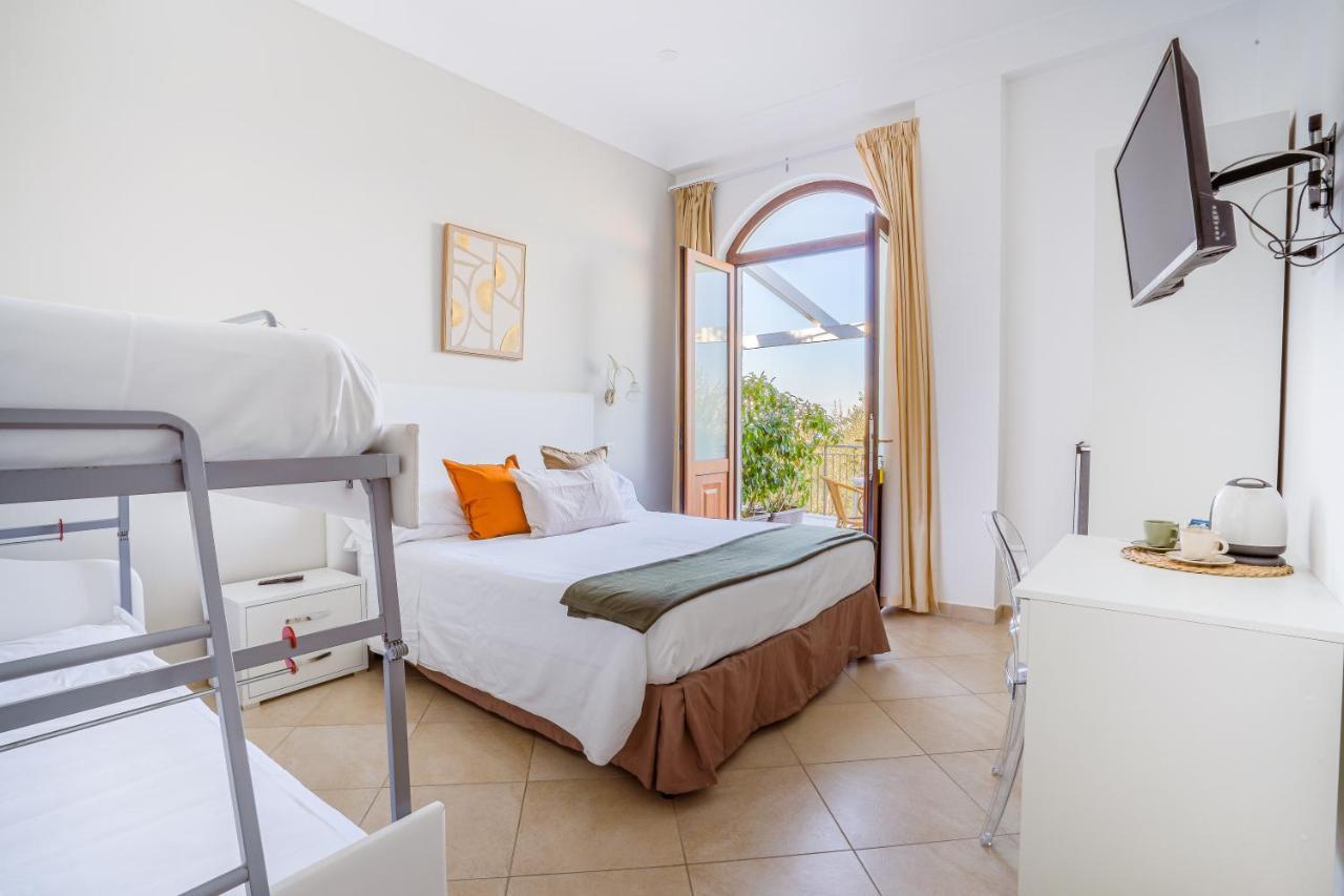 Terrazza Iride Ξενοδοχείο Massa Lubrense Εξωτερικό φωτογραφία